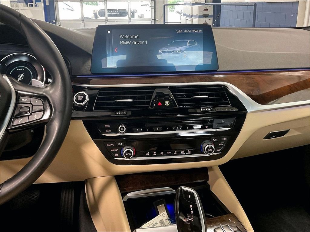 Used 2019 Blue BMW 530e xDrive iPerformance image 18