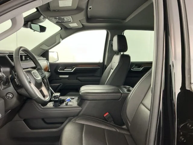 Used 2025 Black GMC Denali image 18