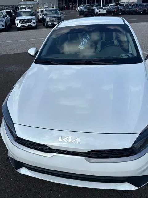 Used 2024 White Kia LXS image 6
