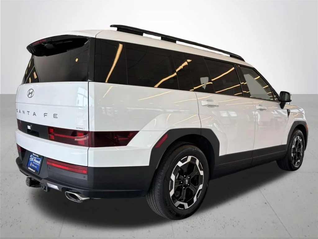Used 2025 White Hyundai SEL image 6