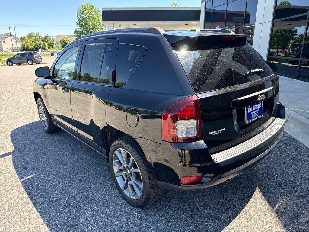 Used 2017 Black Clearcoat Jeep Sport SE FWD *Ltd Avail* image 6