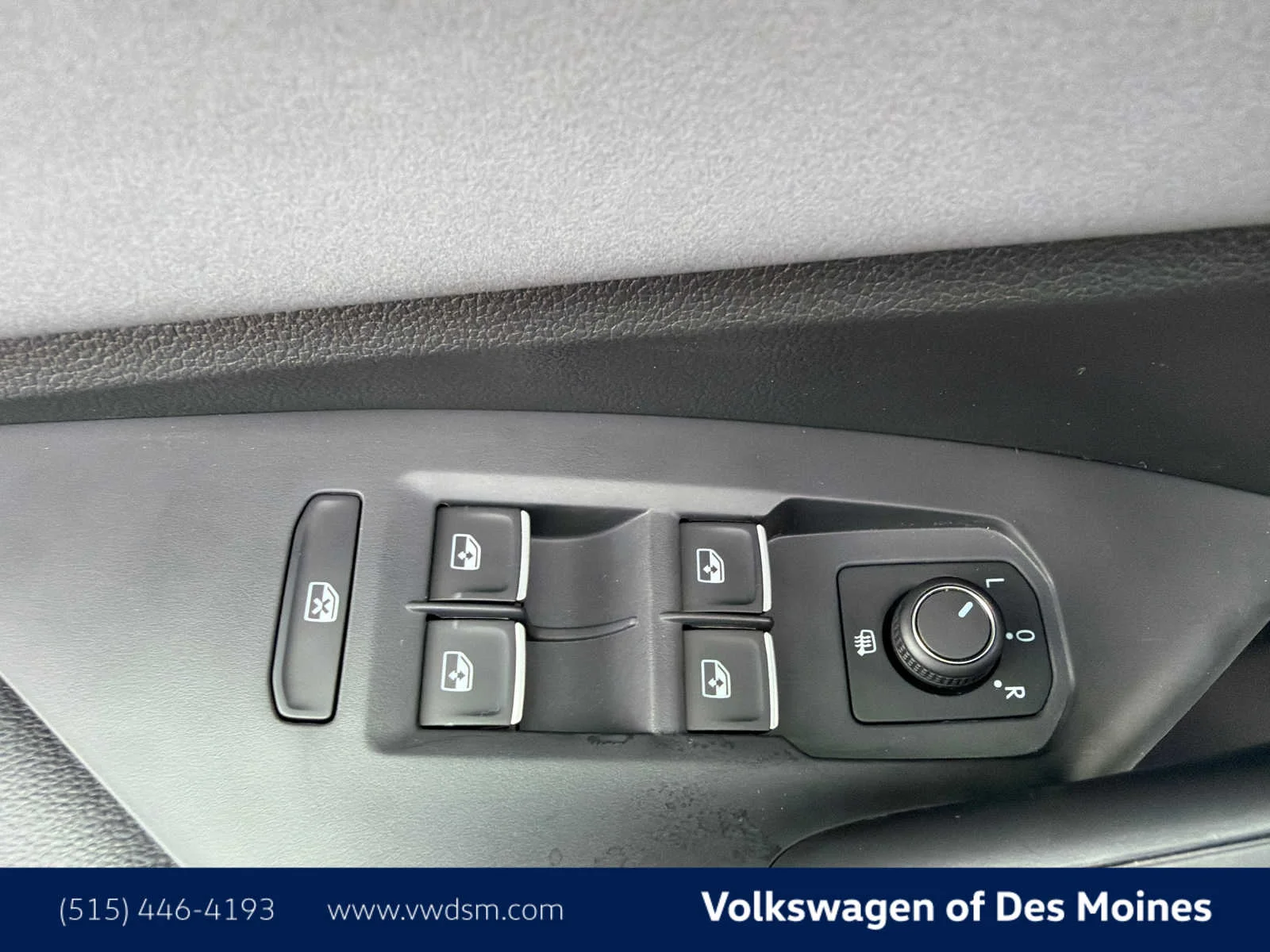 New 2026 Deep Black Pearl Volkswagen SE image 22