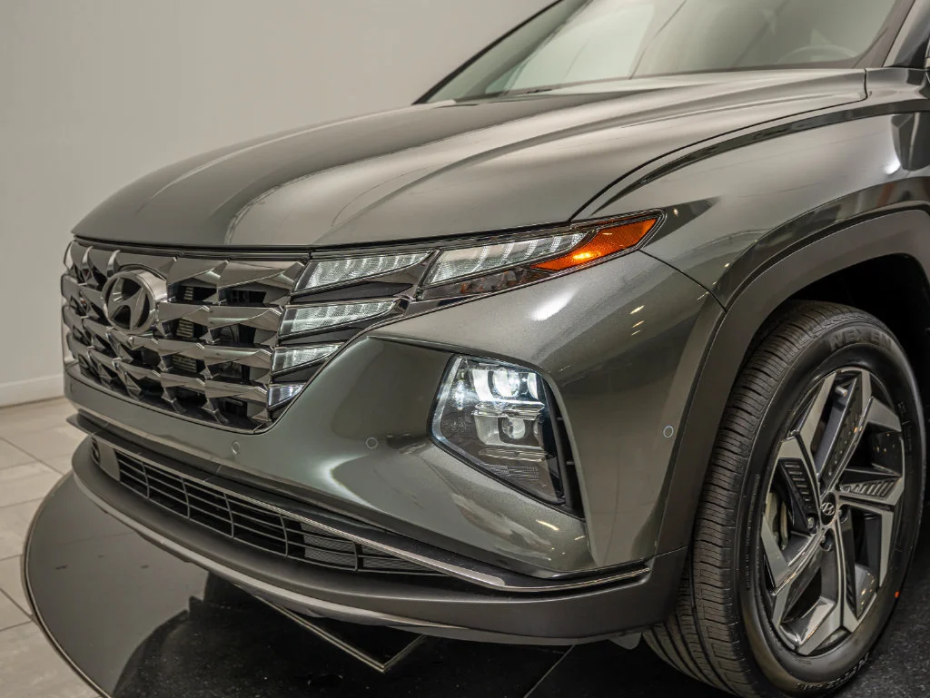 Used 2024 Amazon Gray Hyundai Limited image 3