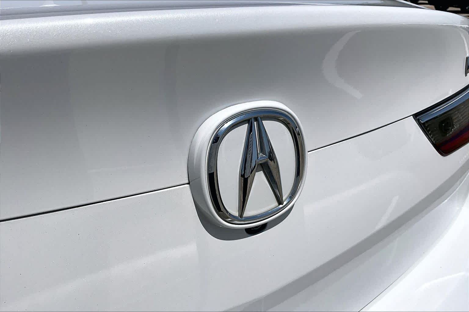 Used 2021 Platinum White Pearl Acura w/Premium Package image 31