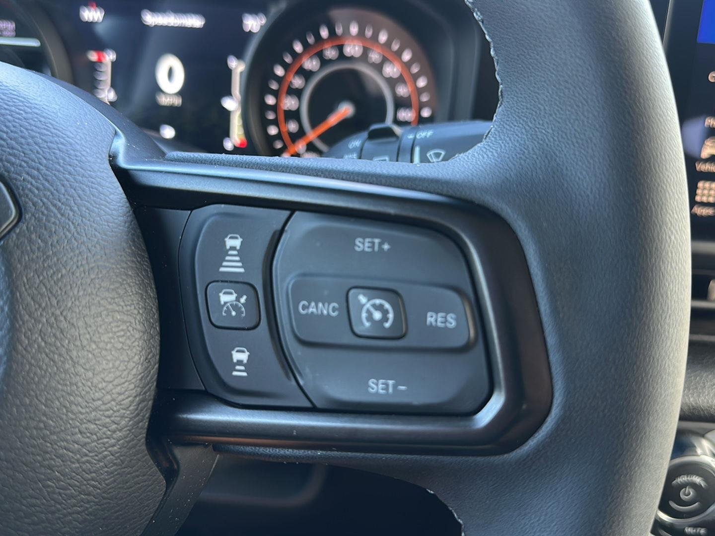 Used 2025 Anvil Clearcoat Jeep Sport S image 15