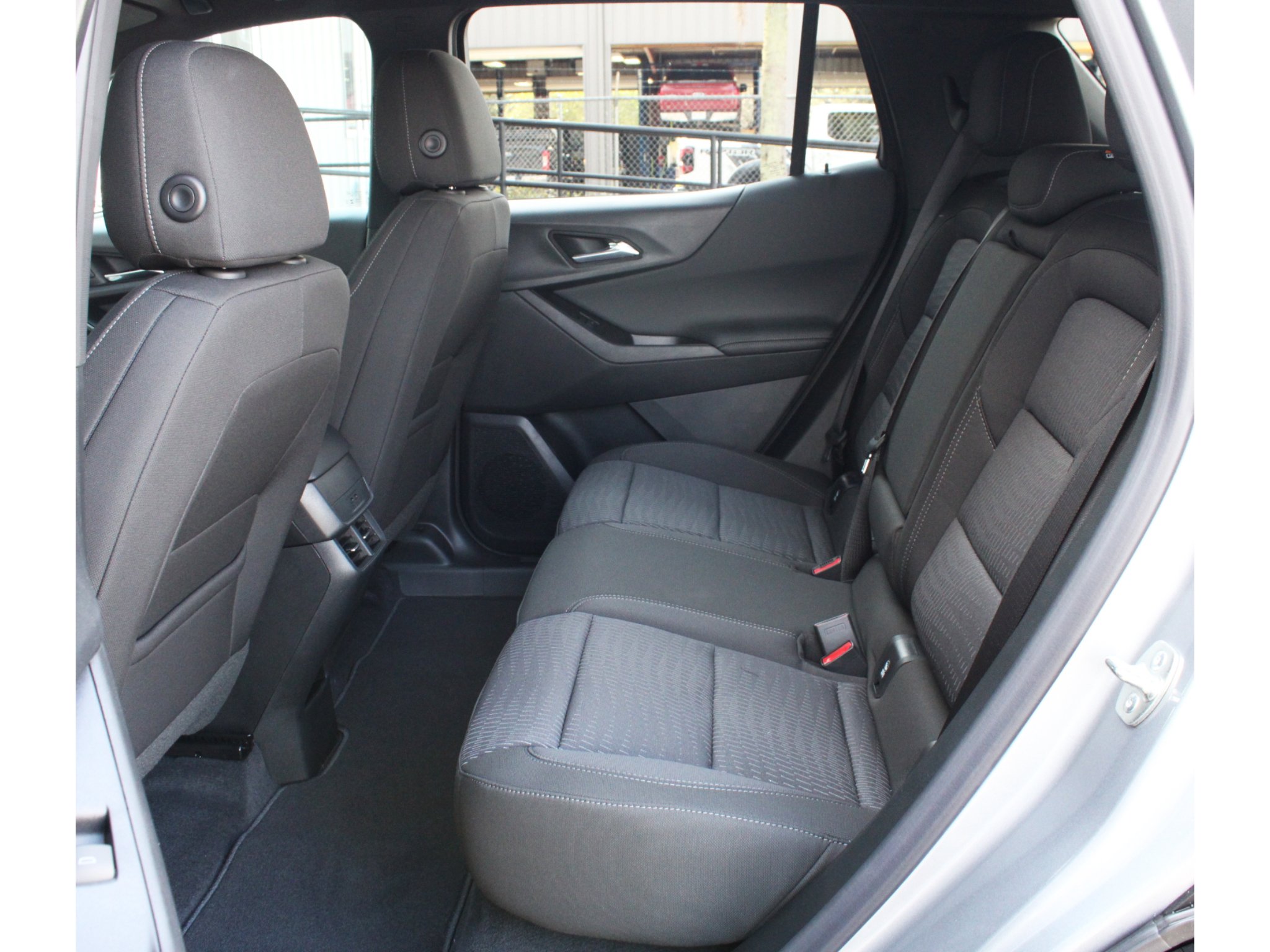 2027 Chevrolet Equinox LT - Photo 13
