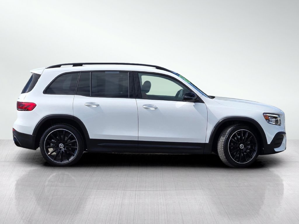 Used 2022 White Mercedes-Benz GLB 250 image 3