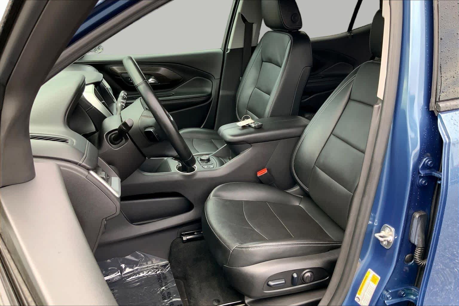 Used 2024 Downpour Metallic GMC SLT image 8