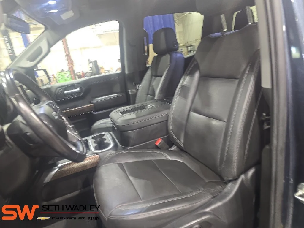 Used 2020 SHADOW GRAY METALLIC Chevrolet LT Trail Boss image 16
