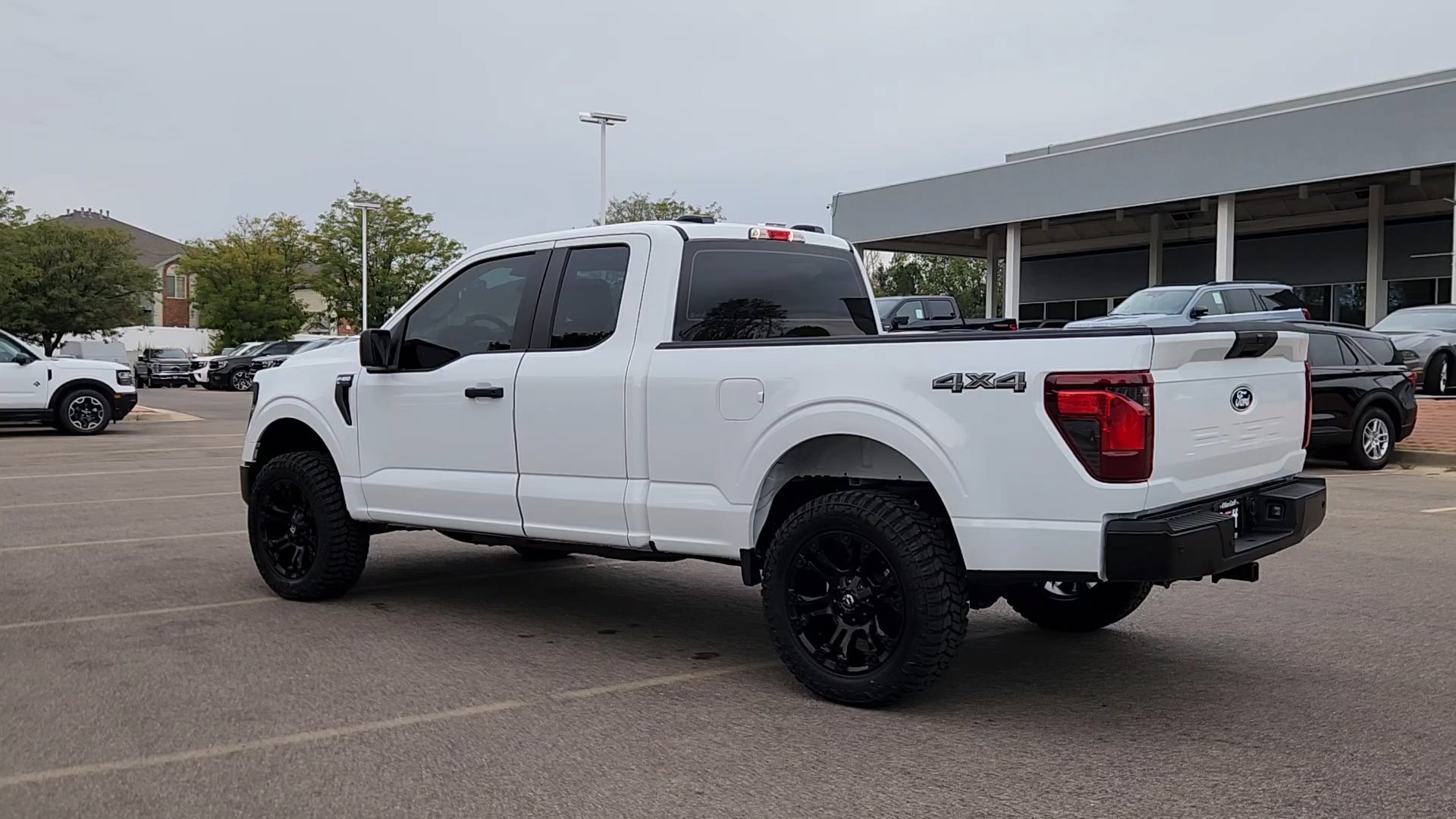 New 2026 Oxford White Ford XL image 21