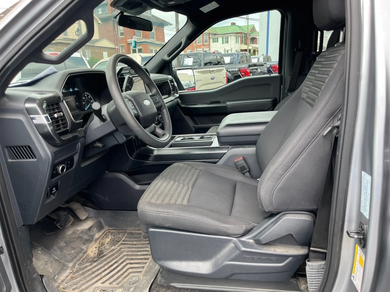 Used 2023 Iconic Silver Metallic Ford XL image 6