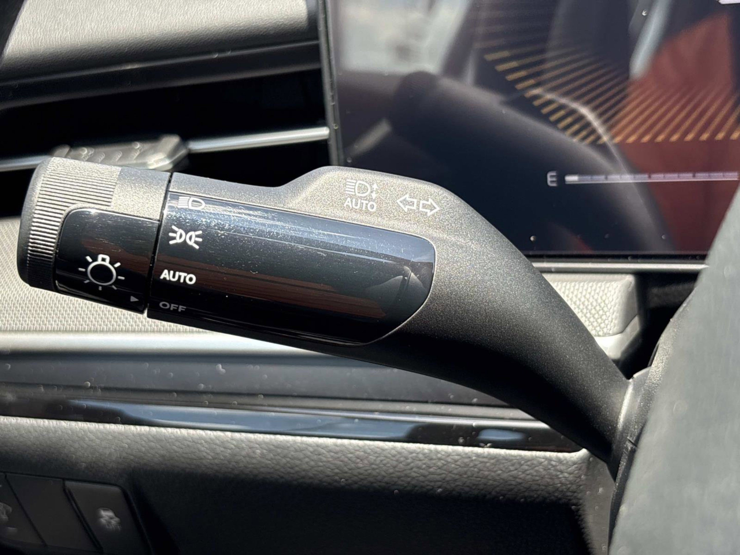 New 2026 Snow White Pearl Kia LXS FWD image 20