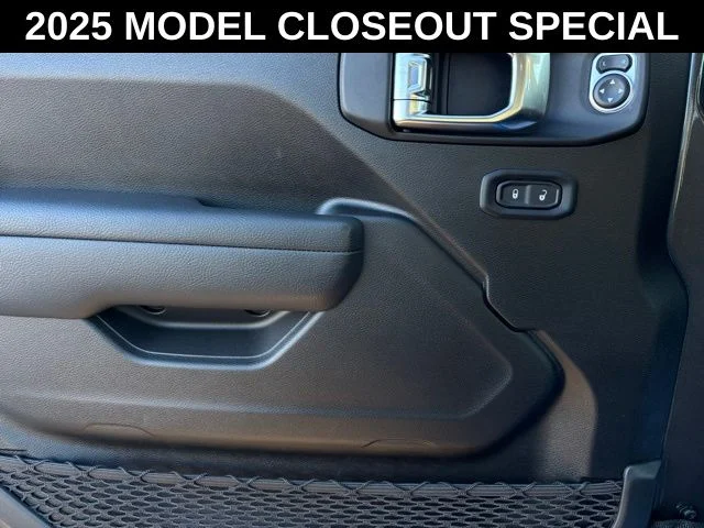 2025 Jeep Wrangler 4-Door Sport S - Photo 12