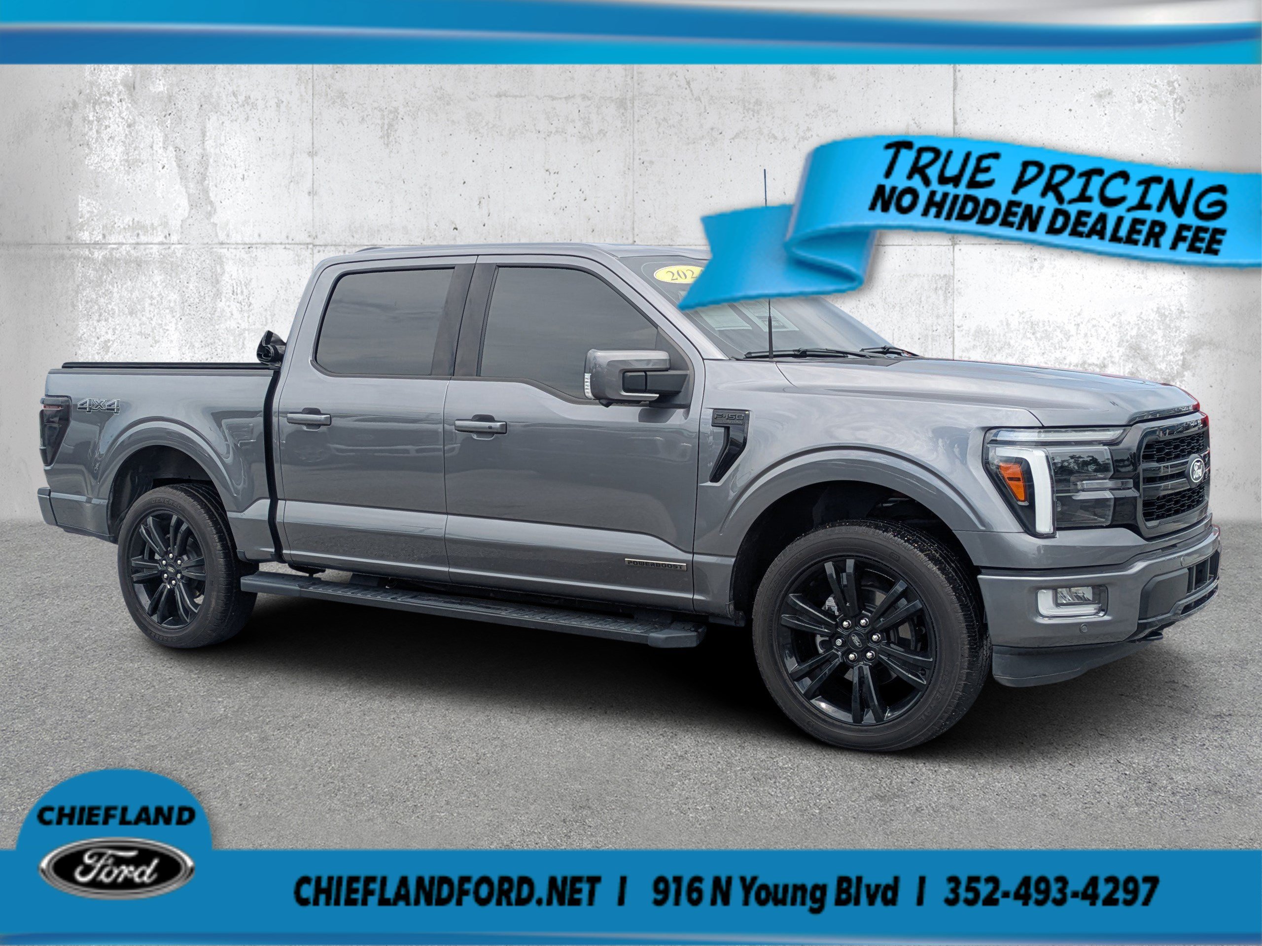 Used 2024  Ford LARIAT image 1