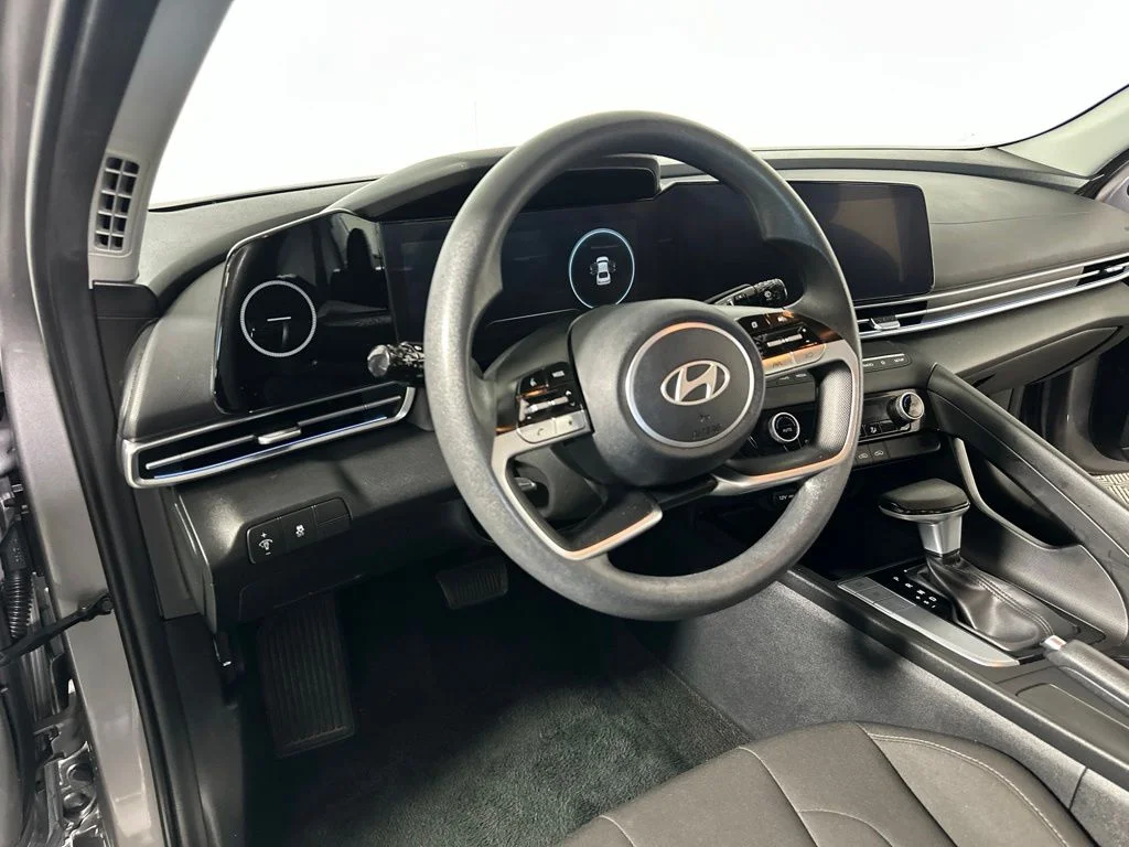 Used 2024 Fluid Metal Hyundai SEL image 8
