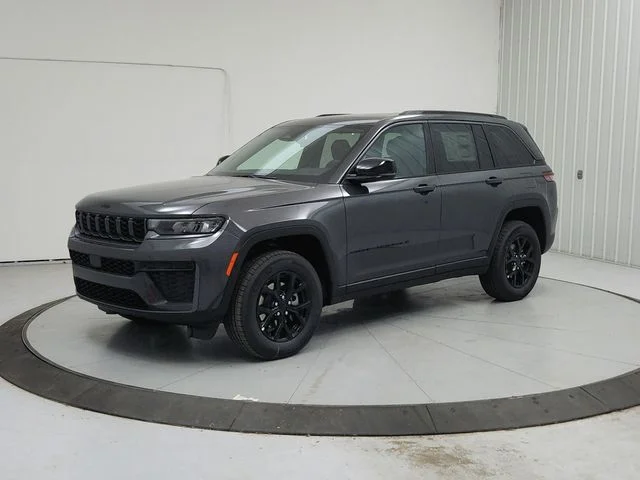 New 2026 Baltic Gray Metallic Clearcoat Jeep Altitude image 3