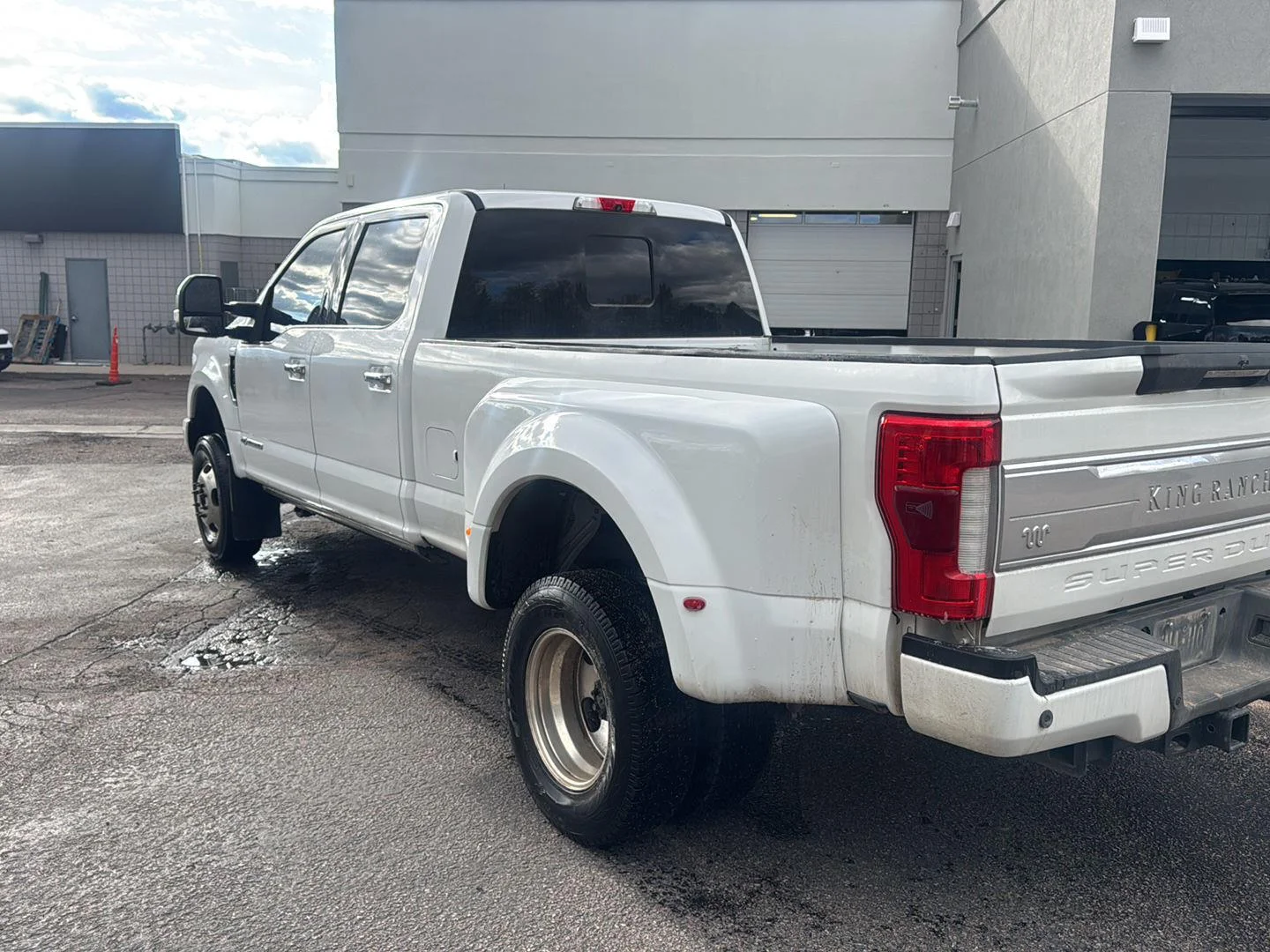 Used 2017 Oxford White Ford King Ranch image 3
