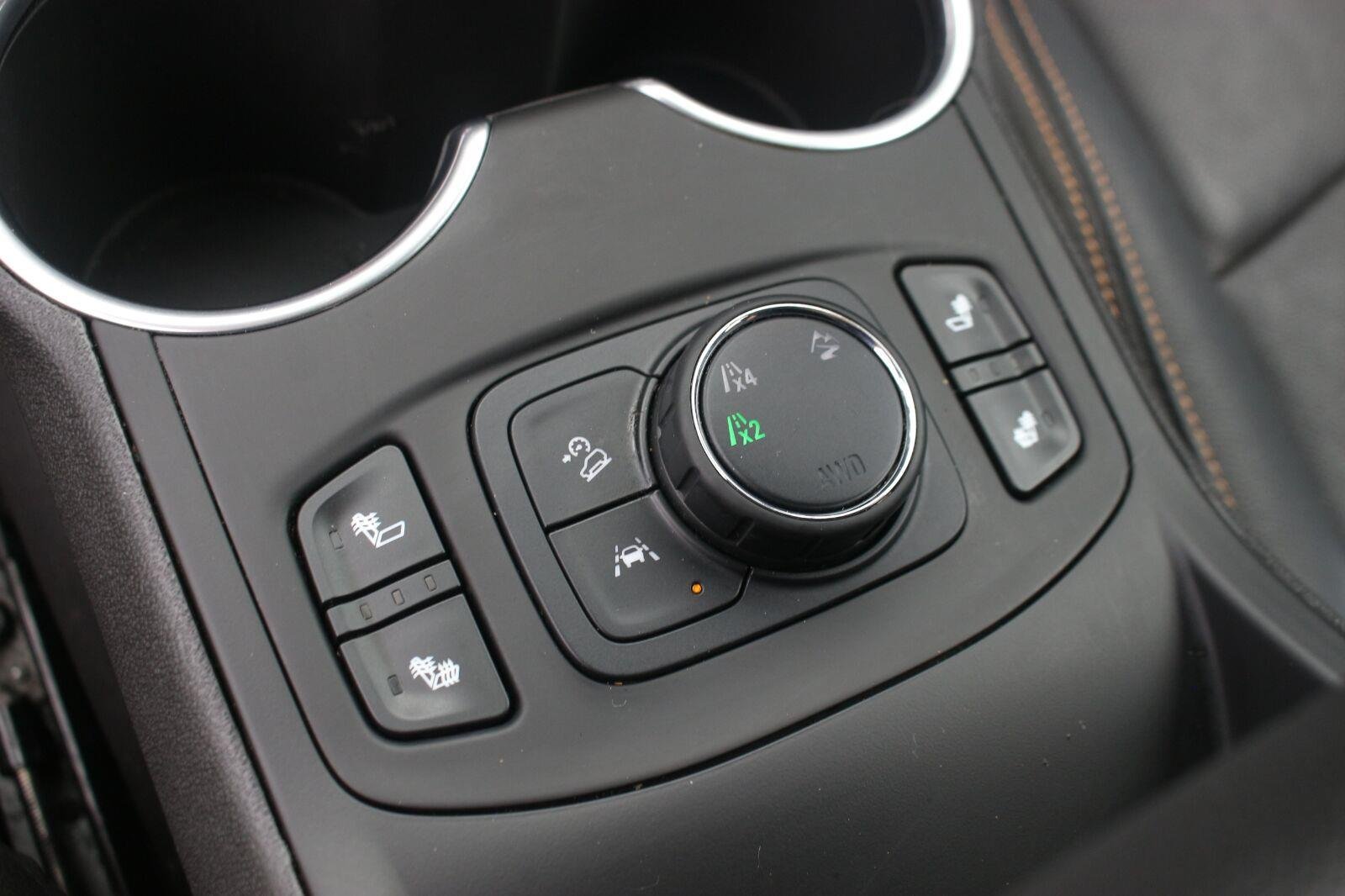 Used 2020 SUMMIT WHITE GMC SLT image 25