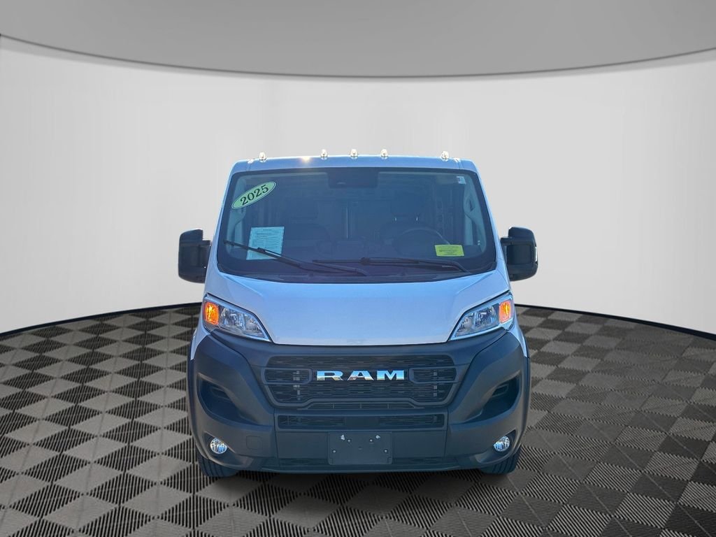Used 2025 White Ram Base image 2