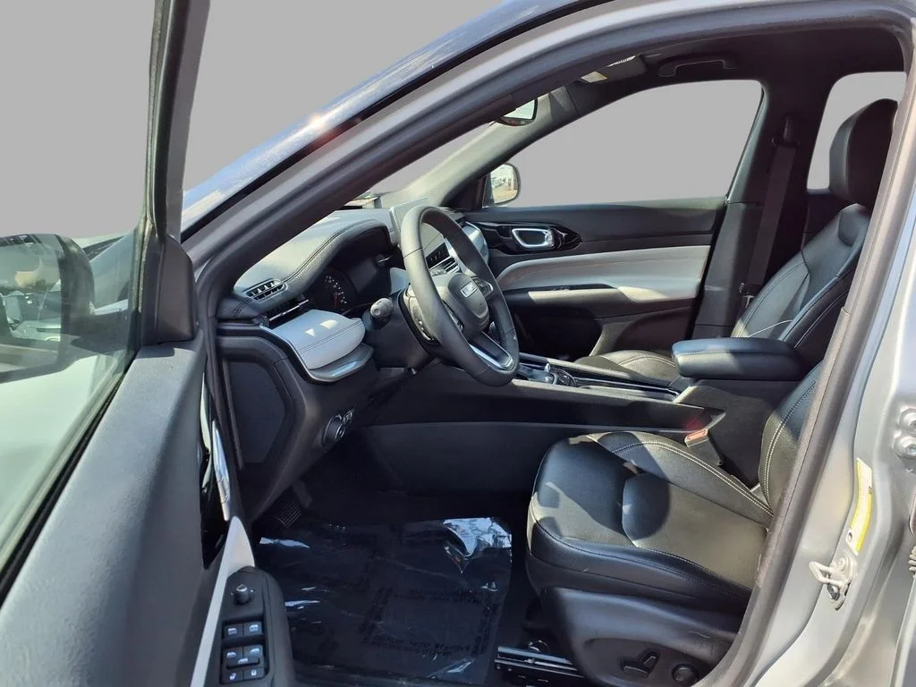 Certified Used 2025 Silver Jeep Limited image 22