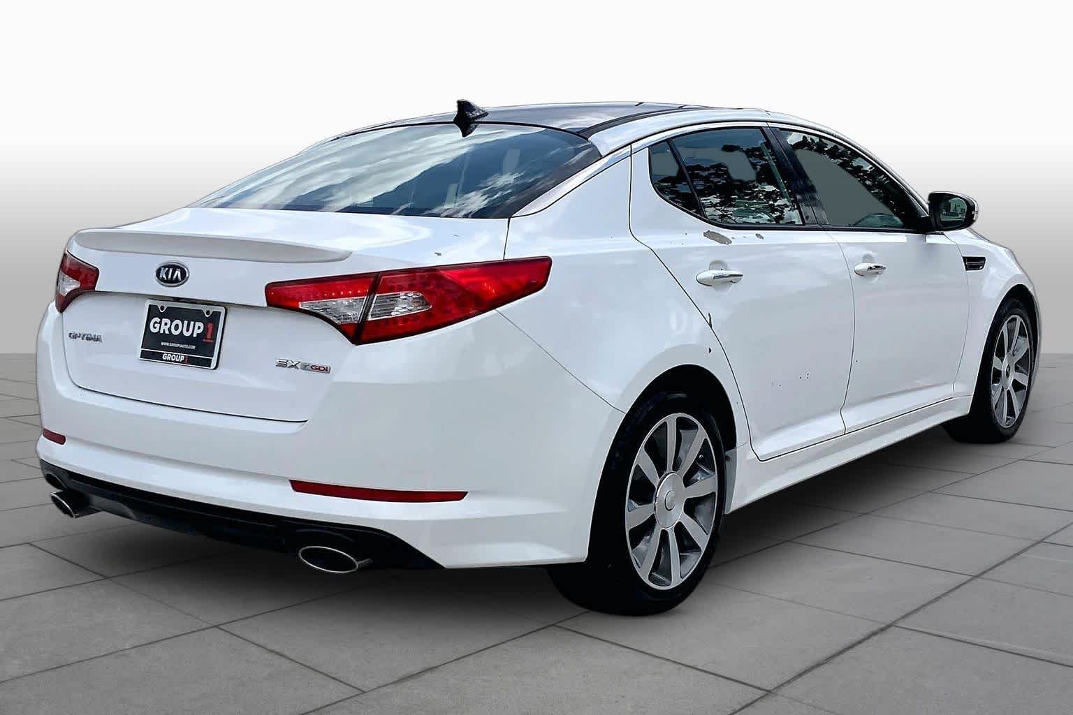 Used 2012 Snow White Pearl Kia SX image 10