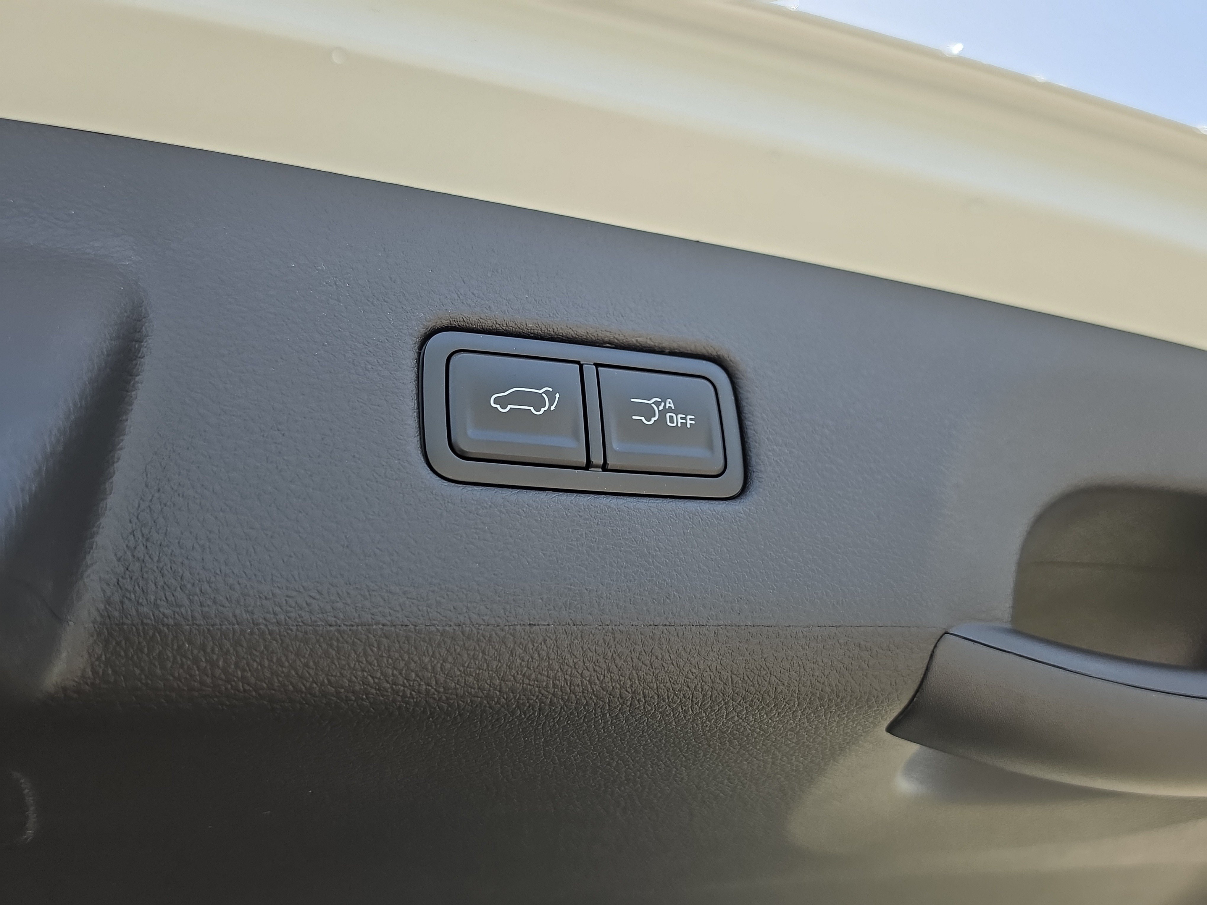 New 2026 Snow White Pearl Kia SX image 11