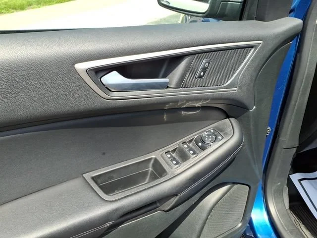 2023 Ford Edge SEL - Photo 12