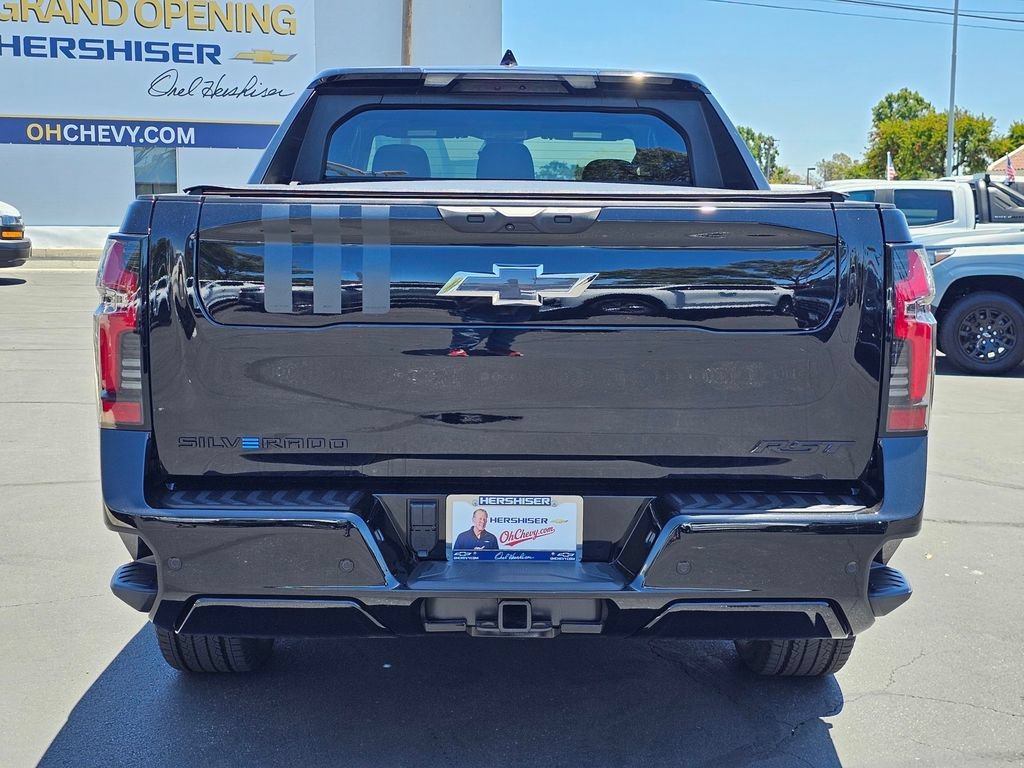 New 2026 Black Chevrolet RST Stars and Steel Edition - Extended Range image 5