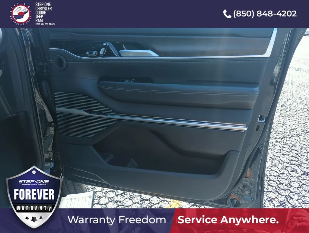 Used 2024 Black Jeep Base image 36