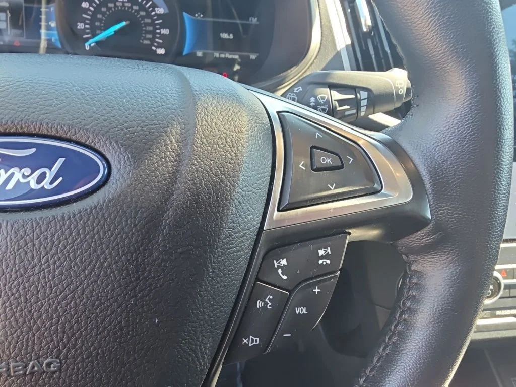 Used 2023 Silver Metallic Ford SEL image 17