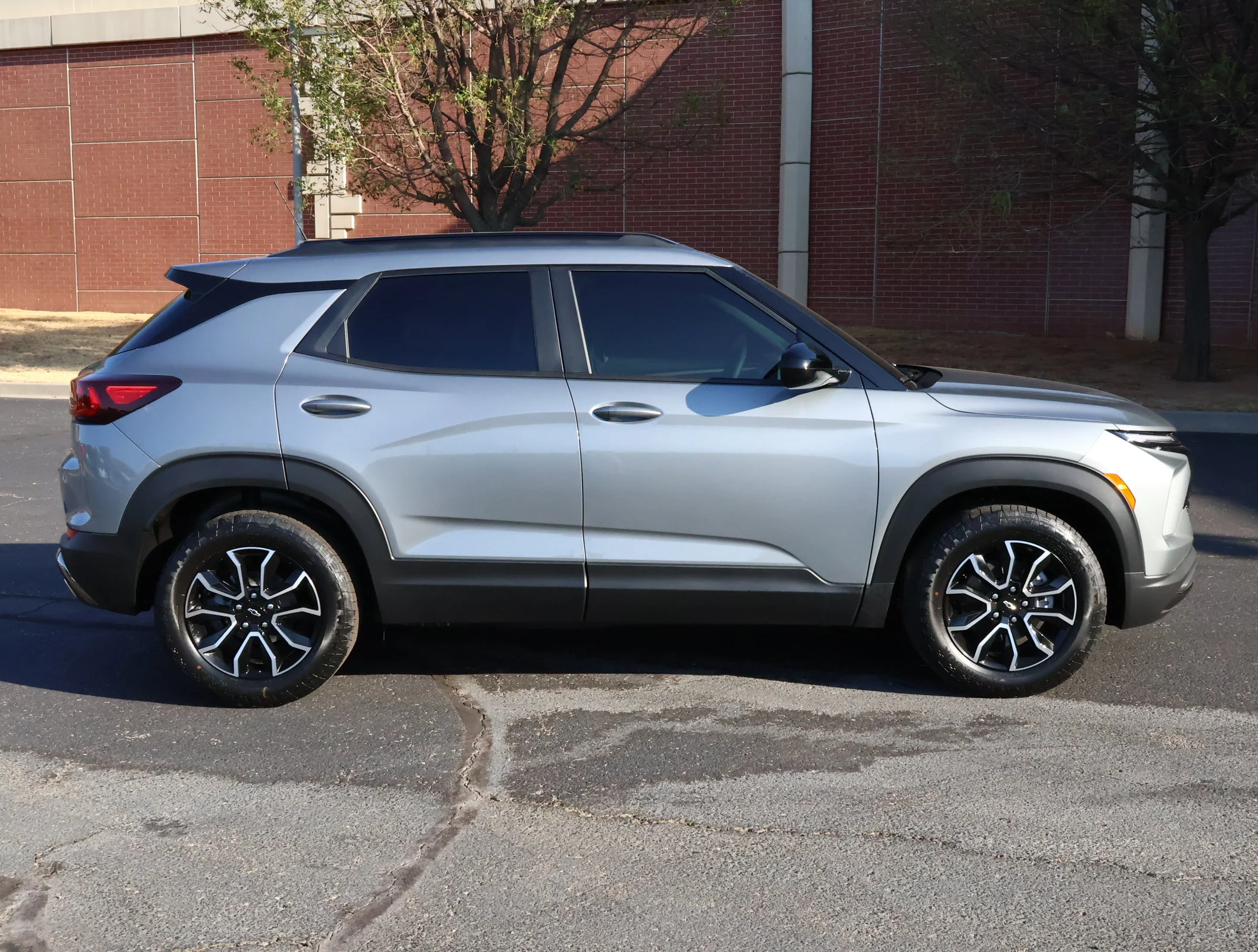 New 2026 Sterling Gray Metallic Chevrolet ACTIV image 32