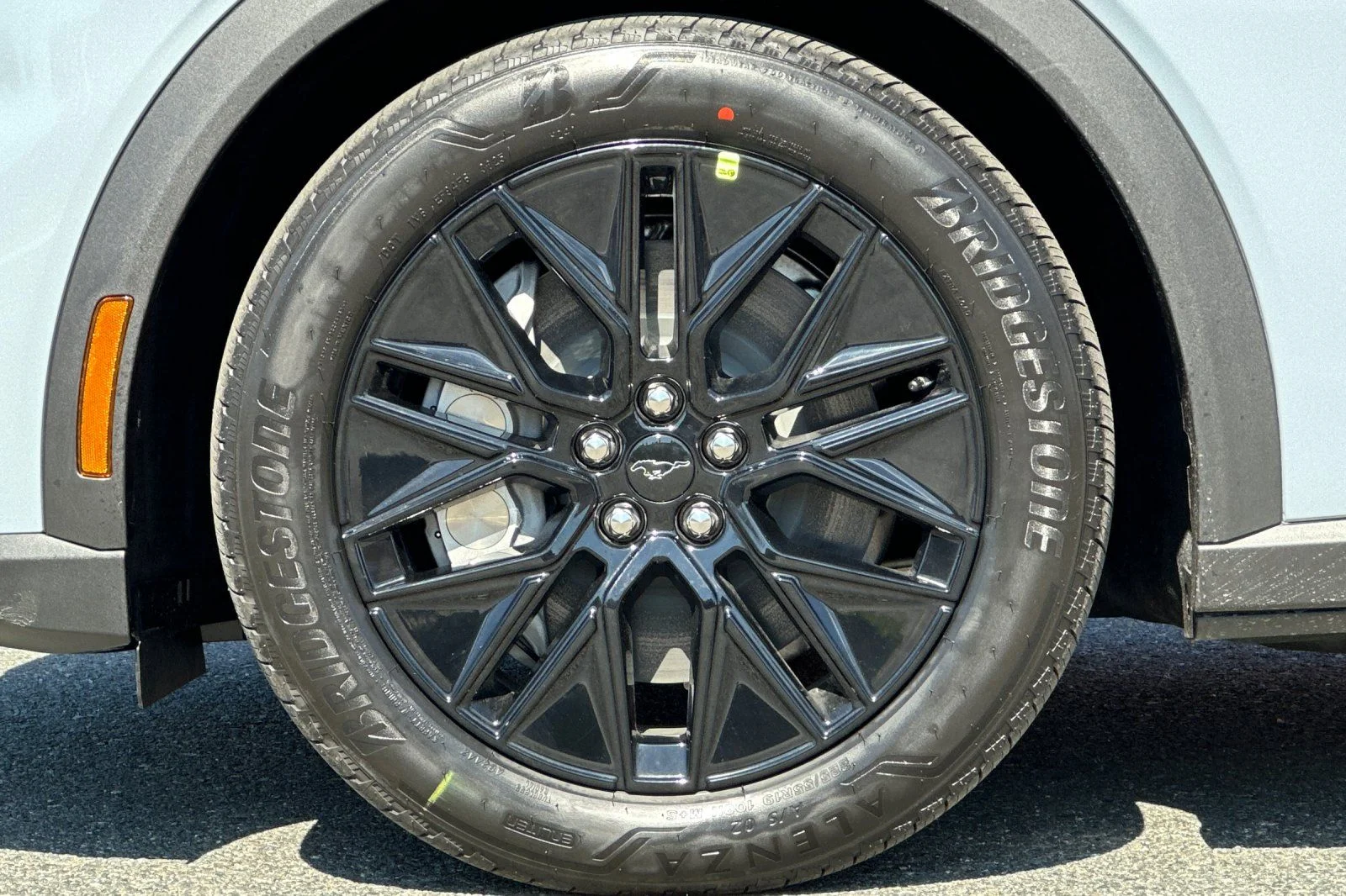 New 2026 Glacier Gray Metallic Tri-coat Ford Select image 30