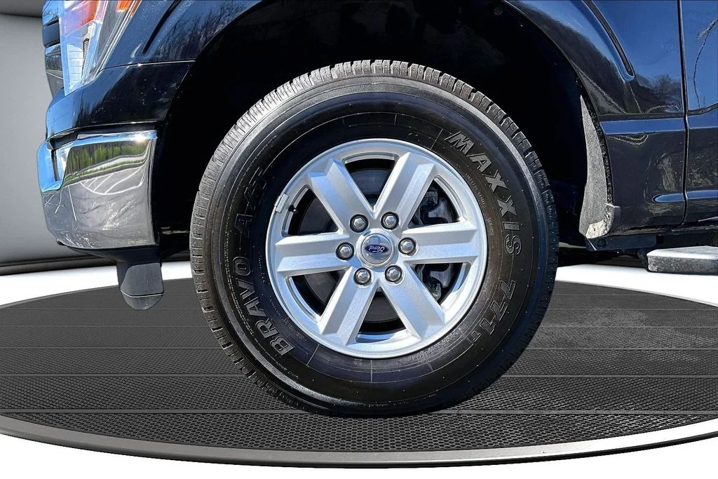 Certified Used 2022 Black Ford XLT image 34
