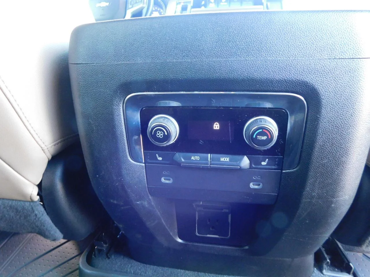 Used 2023 Iridescent Pearl Tricoat Chevrolet 2WD 4DR PREMIER image 15