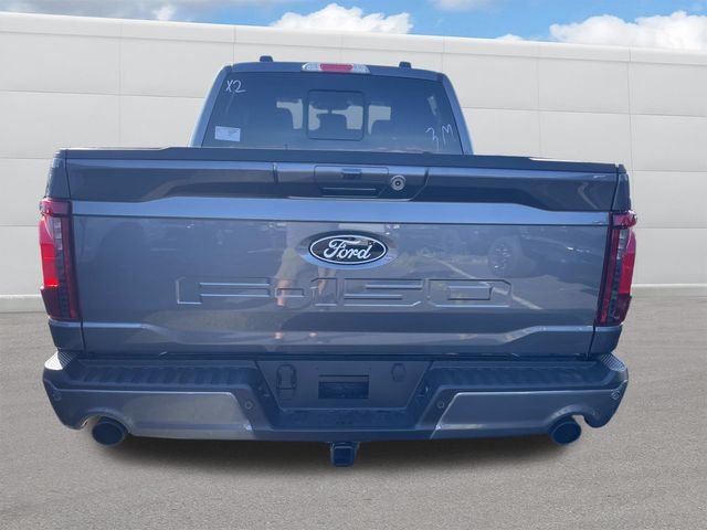 New 2026 Carbonized Gray Metallic Ford XLT image 3