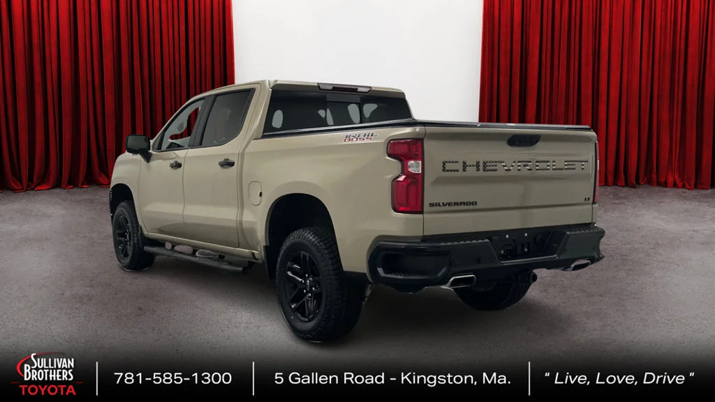 Used 2022 Beige Chevrolet LT Trail Boss image 7