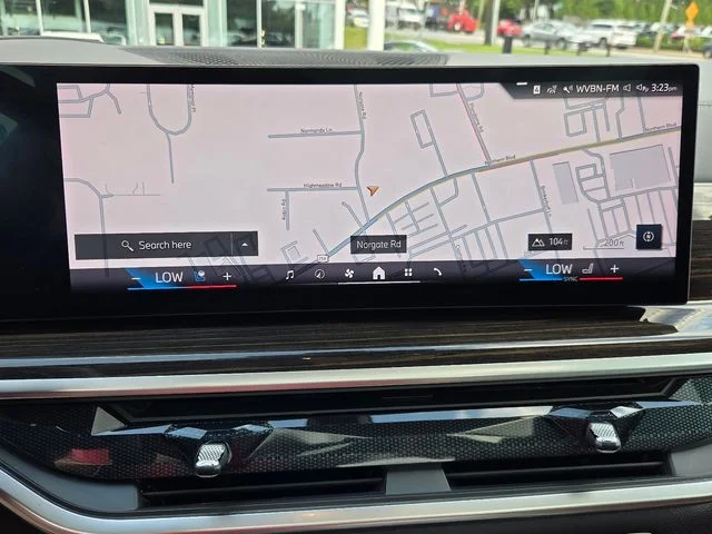 Used 2025 Black Sapphire Metallic BMW xDrive40i image 19