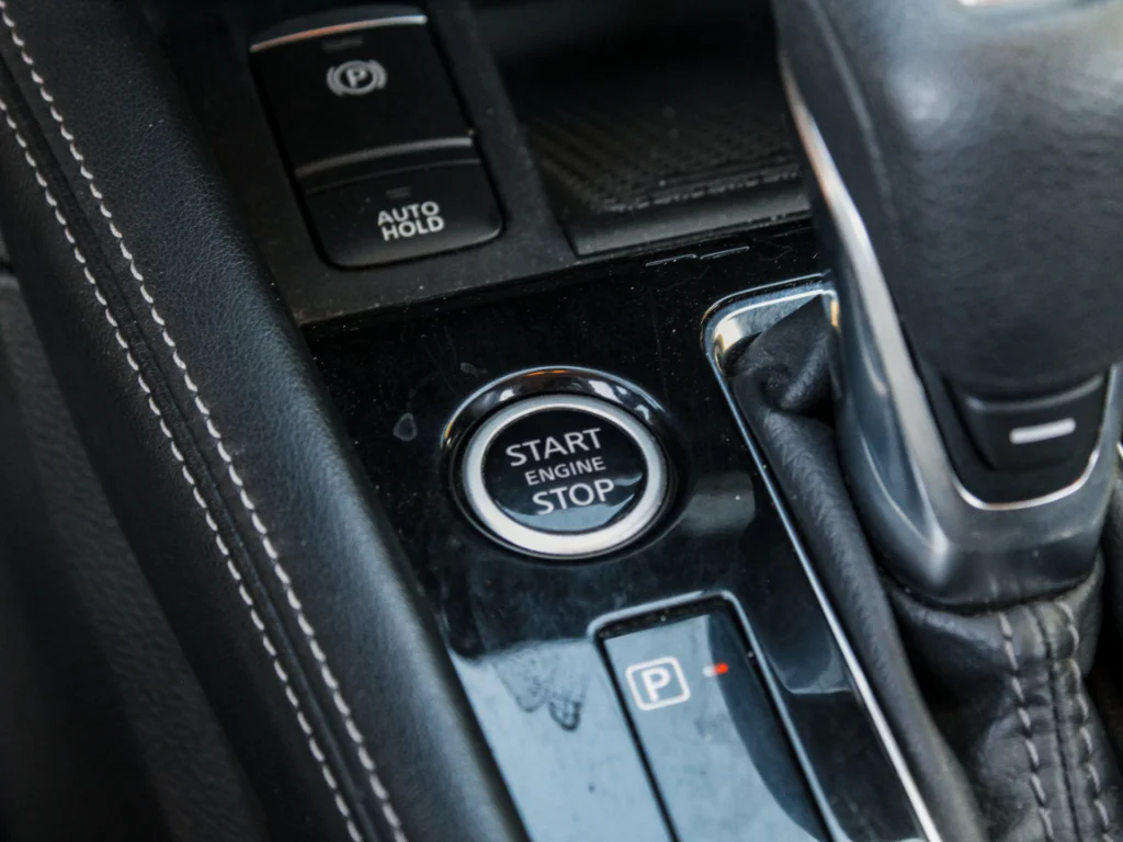 Used 2024 Boulder Gray Pearl Nissan SR image 18