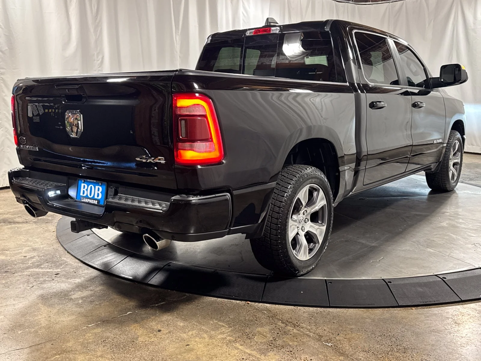 Used 2024 Diamond Black Crystal Pearlcoat Ram Laramie image 10