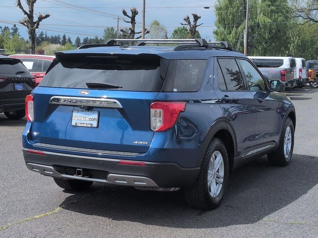 Used 2021 Blue Metallic Ford XLT image 5