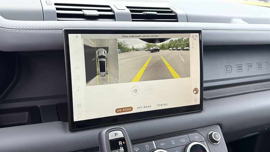 Certified Used 2023 Black Land Rover X-Dynamic SE image 17