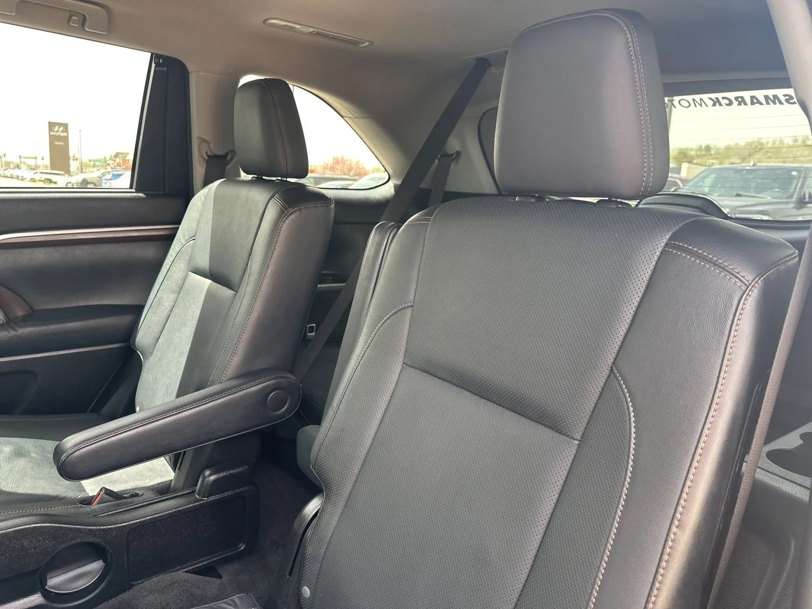 Used 2014 Black Toyota Limited image 20