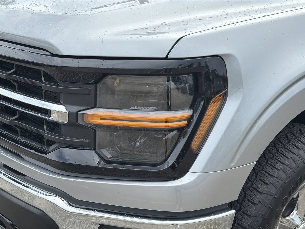 Used 2025 Silver Metallic Ford XLT image 6