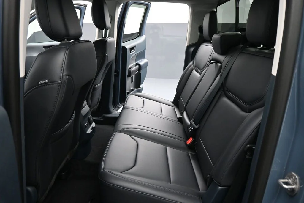 New 2026 Azure Gray Metallic Tri-Coat Ford Lariat image 22