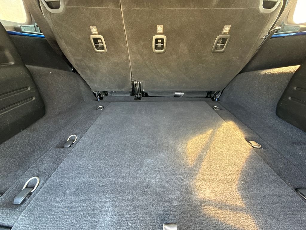 Used 2018 Blue Jeep Unlimited Sahara image 11