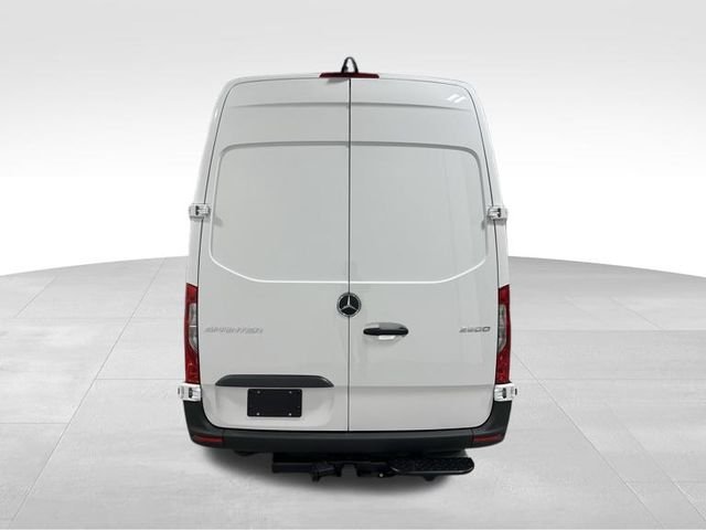New 2026  Mercedes-Benz Cargo 144 WB image 5
