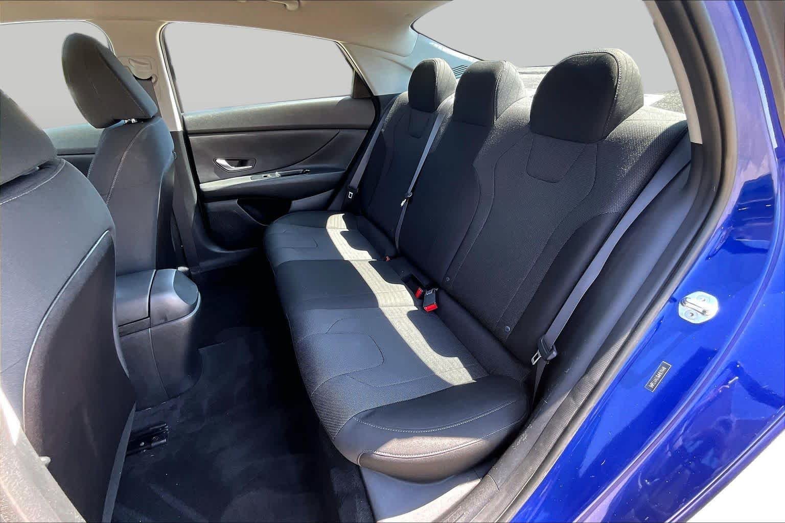 Used 2021 Intense Blue Hyundai SE image 21