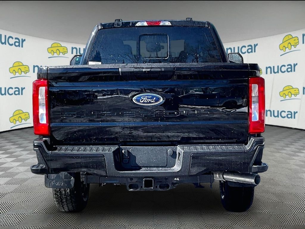 New 2026 Agate Black Metallic Ford XL image 5