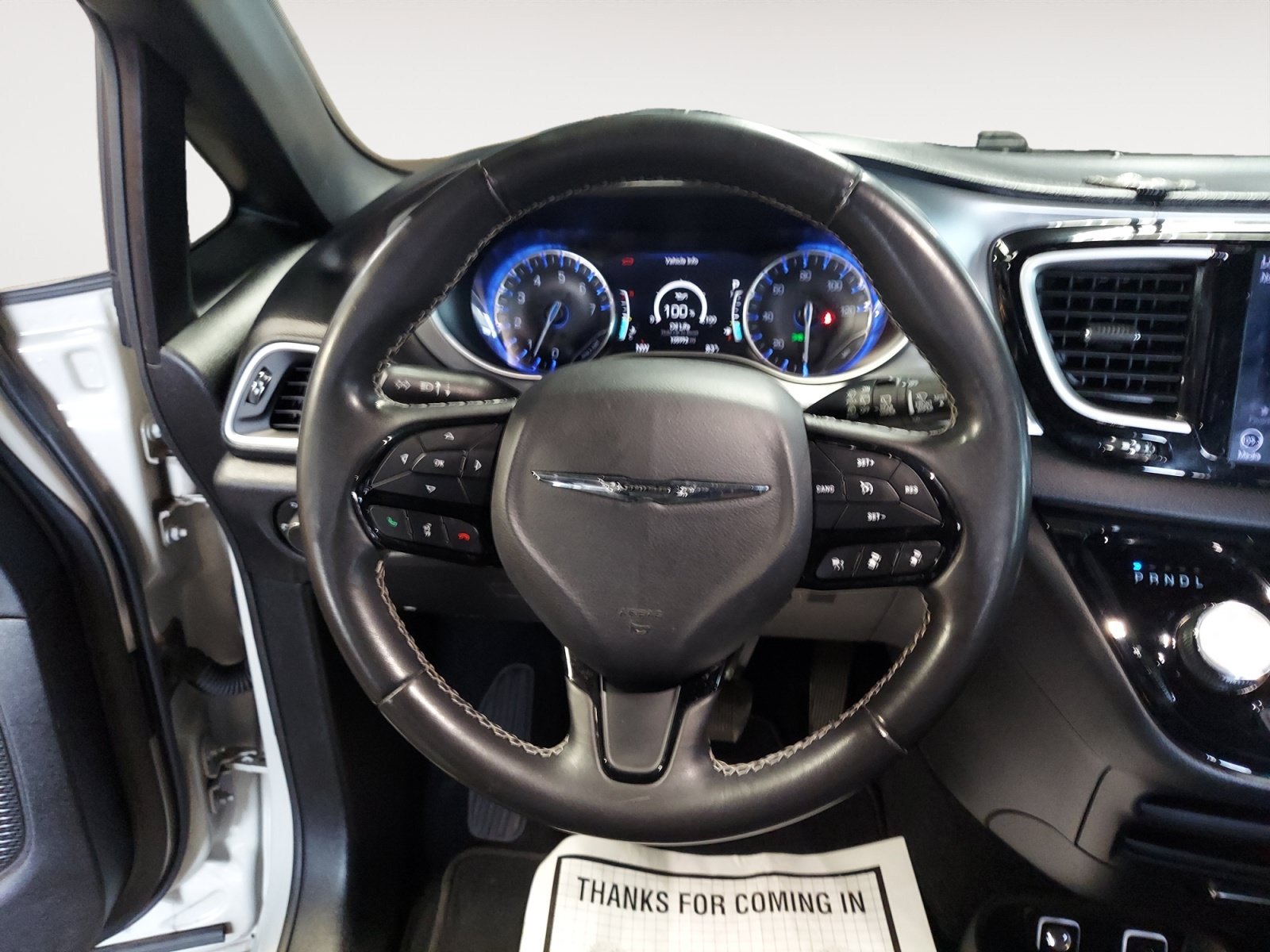 Used 2020 Luxury White Pearlcoat Chrysler Touring image 13