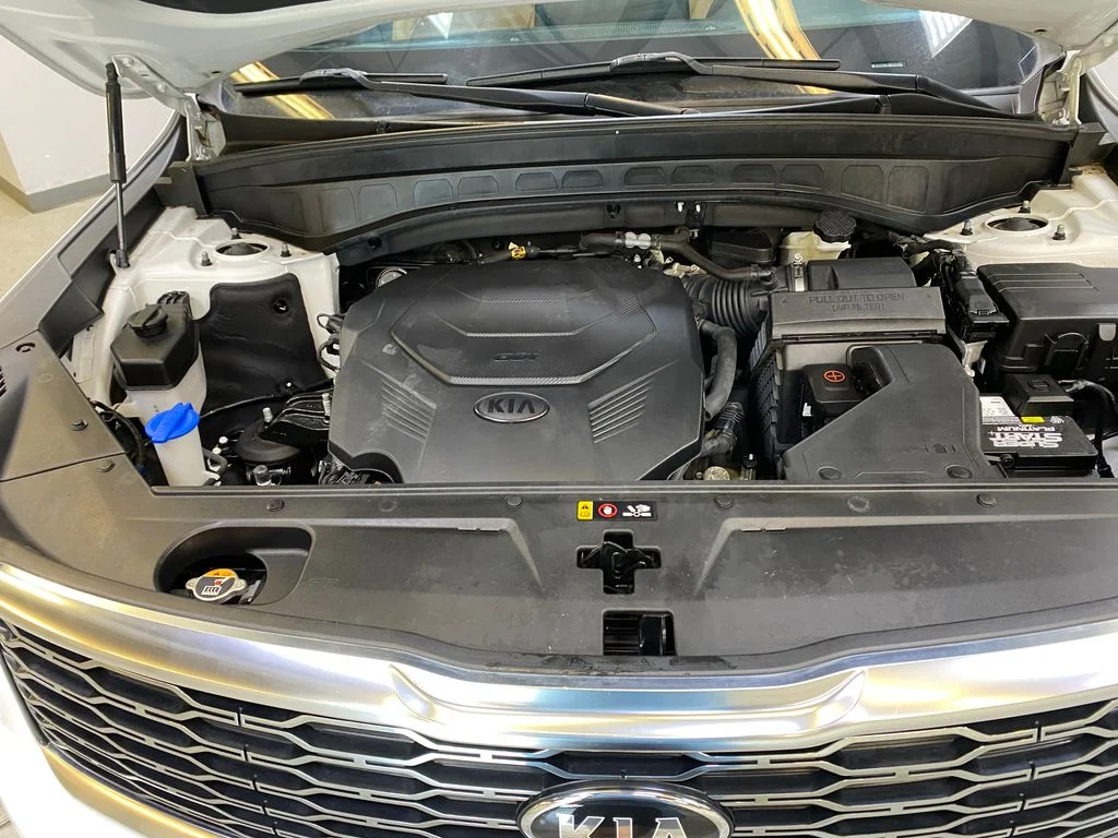 Used 2021 White Kia SX image 9